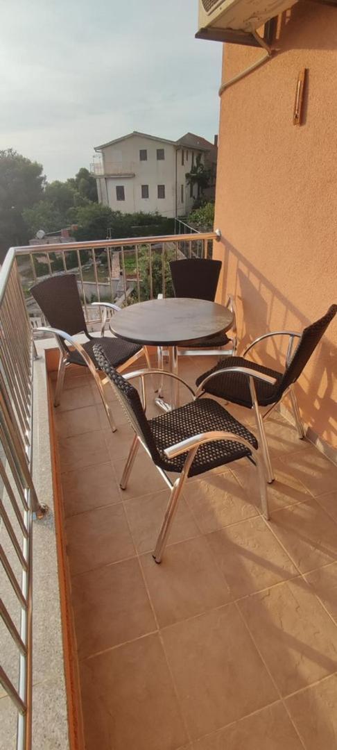 Apartment Visum Primošten Exterior foto
